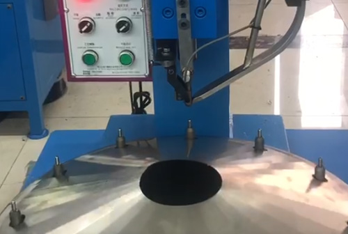 2023-3-10 什么是鉚釘機的實心鉚釘？實心鉚釘?shù)膽?yīng)用范圍有哪些？.jpg