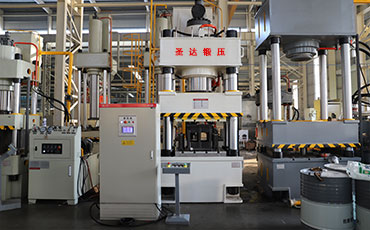 徐州生產(chǎn)500噸四柱液壓機(jī)廠家哪里好？