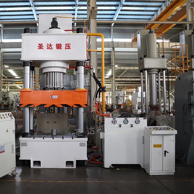 630噸三梁四柱液壓機 630噸三梁四柱液壓機